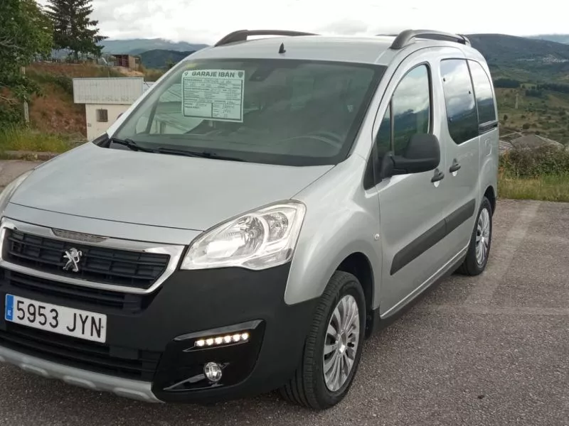 Peugeot Partner TEPEE Outdoor 1.6 BlueHDi 73KW (100CV) Peugeot Partner TEPEE Outdoor 1.6 BlueHDi 73KW (100CV)