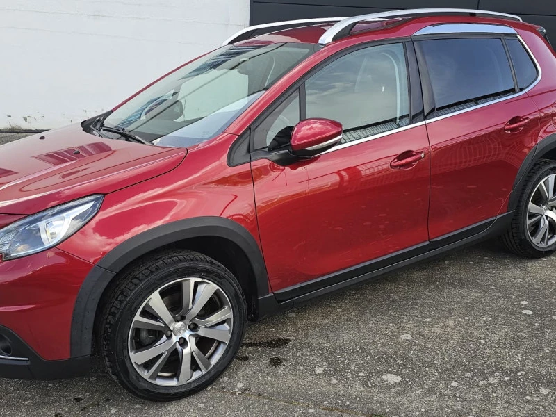 Peugeot 2008 Allure PureTech 110 S&S 6 Vel. MAN