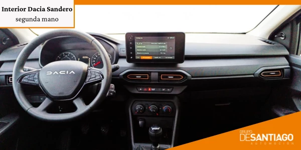 Interior Dacia Sandero de ocasión en Grupo de Santiago 