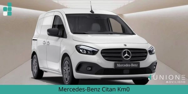 Mercedes Benz citan de color blanco