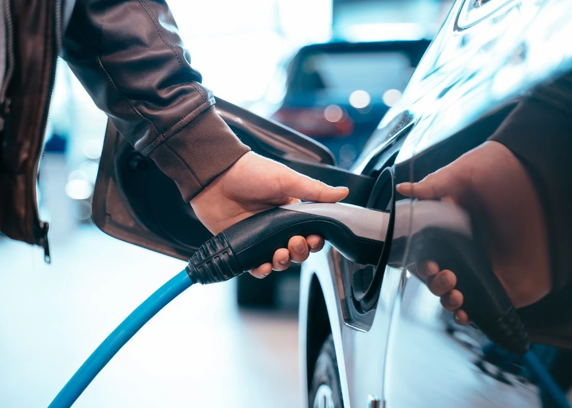 es caro el mantenimiento de un coche hibrido