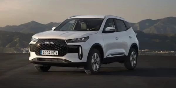 Coche EBRO blanco