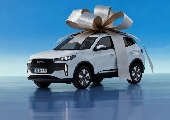 SUV EBRO con un lazo encima