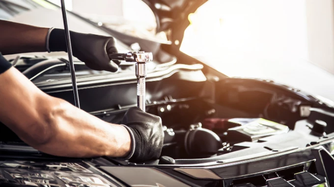 Realiza el mantenimiento del coche en CarsyDreu