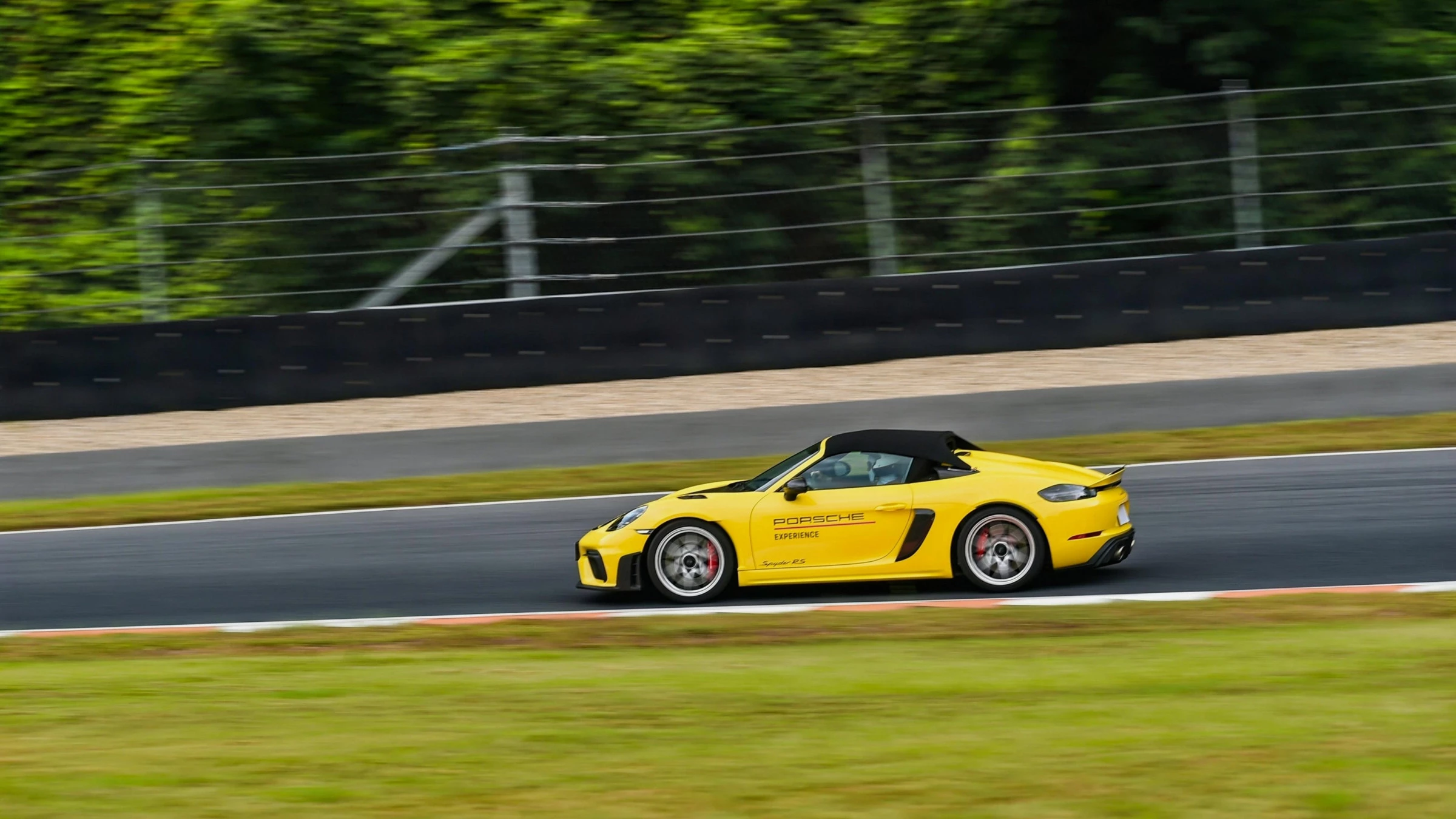 Porsche Turbo caught everyone's attention