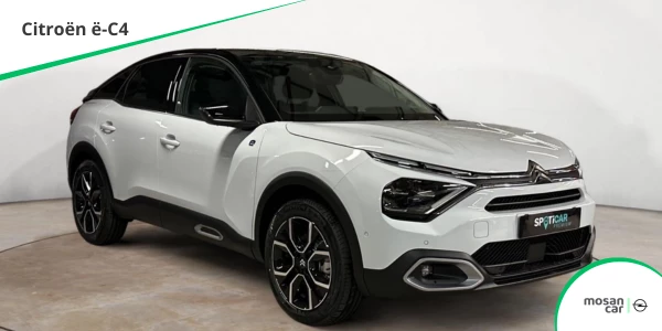 Coche Citoën ë-C4 en buen estado