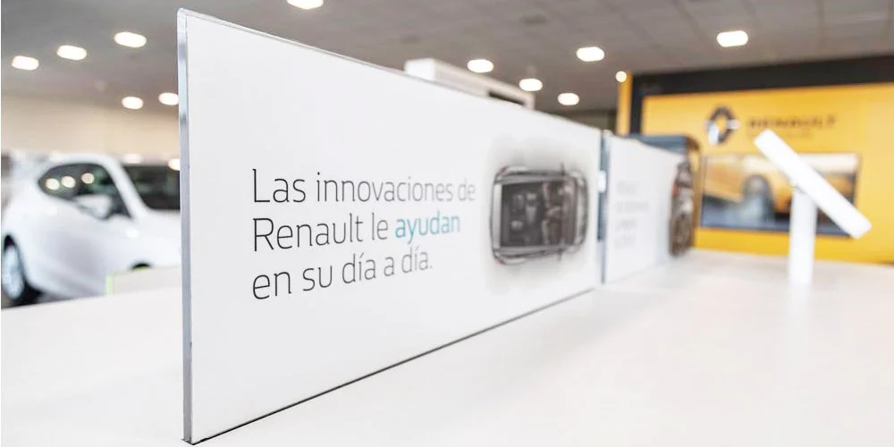 Detalle de una de las exposiciones de Renault Vidal de la Peña.